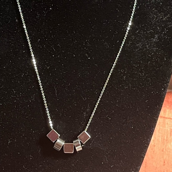 FASHION JEWELRY CHAIN for women in silver-colored stainless steel . - Picture 2 of 3